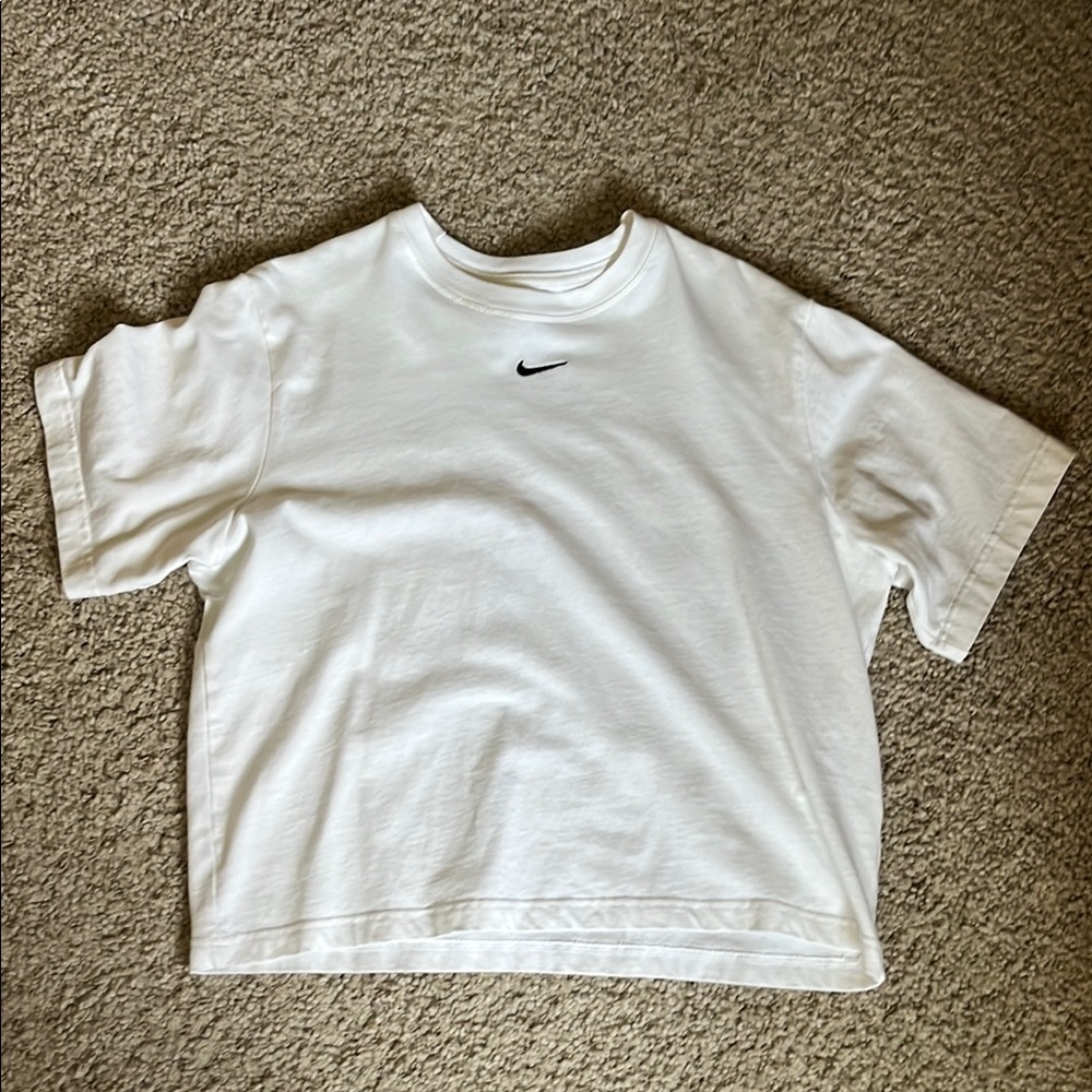 Nike White Short Sleeve Tee